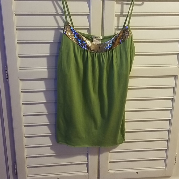 Tanktop with gold  sequence on top - Picture 1 of 5